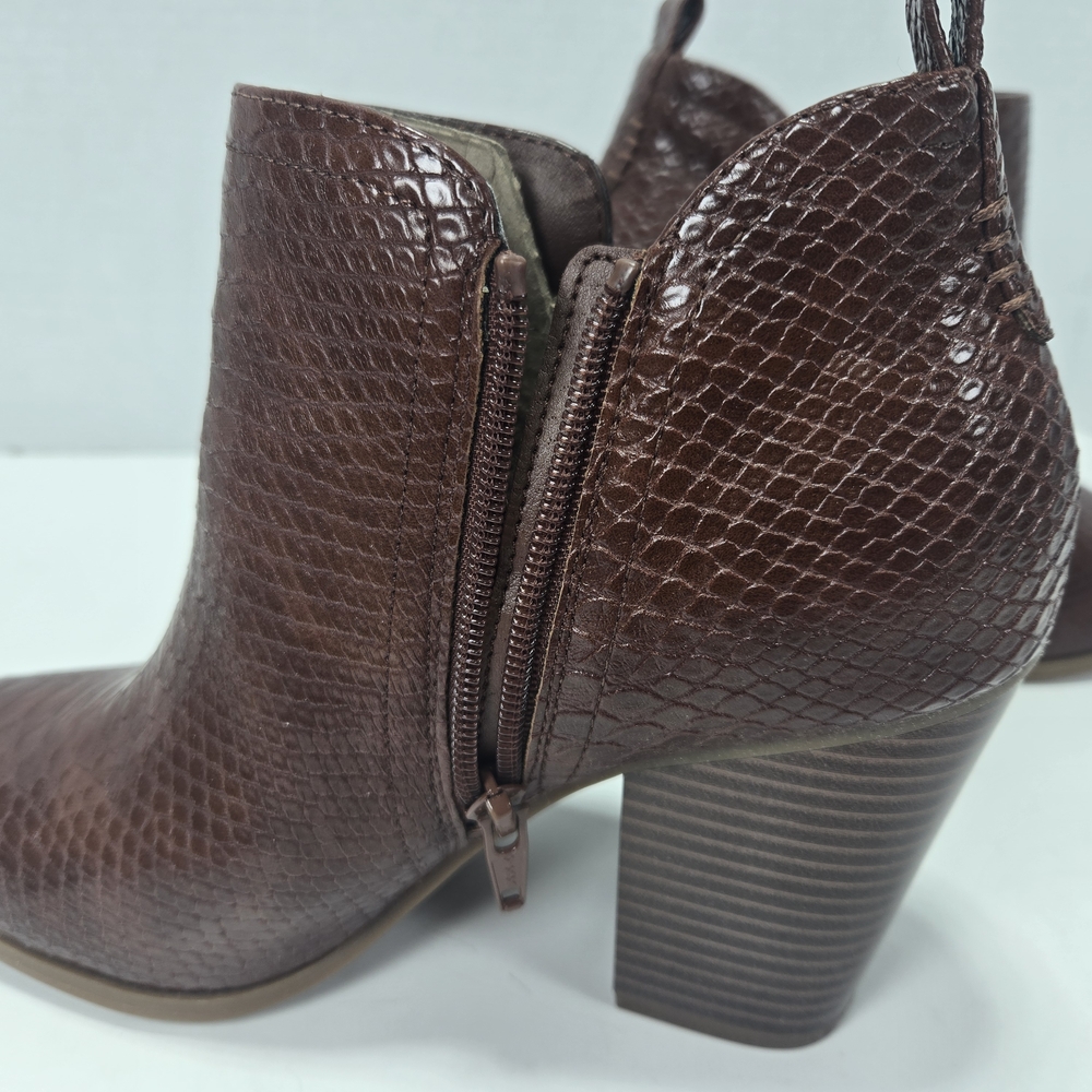 Sun + Stone Pollyy Walnut Textured Snake Skin Animal Print Ankle Booties Size 9 - Picture 8 of 16